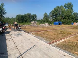 Chính chủ bán gấp lô đất 5x20m thổ cư 100% ngay gần chợ, ubnd xã giang điền, giá rẻ 770tr
