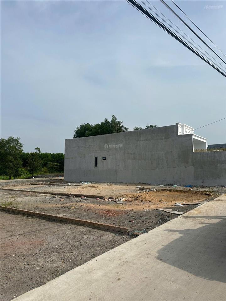 Chính chủ bán gấp lô đất 5x22m thổ cư 100% ngay gần chợ, ubnd xã giang điền, giá rẻ 850tr