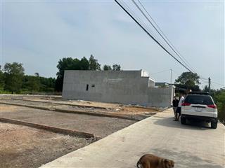 Chính chủ bán gấp lô đất 5x22m thổ cư 100% ngay gần chợ, ubnd xã giang điền, giá rẻ 850tr