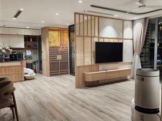 Chủ nhà cần tiền trả nợ nên bán căn góc 04pn dt 143m2 toà park 7 giá chỉ 1̉̉6.8 tỷ.  0977 088 ***