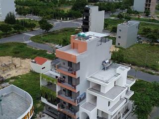 Bán toà căn hộ 5 tầng ngay đại học fpt  ngang 6m, dòng tiền 650triệu/năm  giá chỉ 10,x tỷ