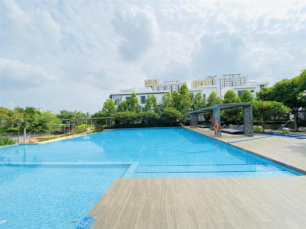 Biệt thự song lập lucasta khang điền 203m2  full nt  cần bán nhanh  sổ hồng riêng  có bv 24/7