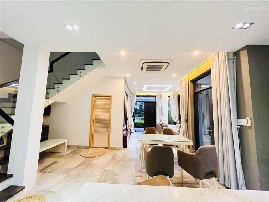 Biệt thự song lập lucasta villa khang điền  full nội thất  đường 20m  sân vườn rộng  gara ô tô