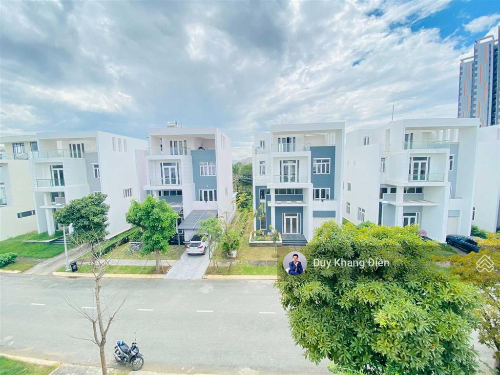 Bt đơn lập villa park q9  322m2 full nội thất  bảo vệ an ninh 24/7  full nt mới đẹp  gara ô tô