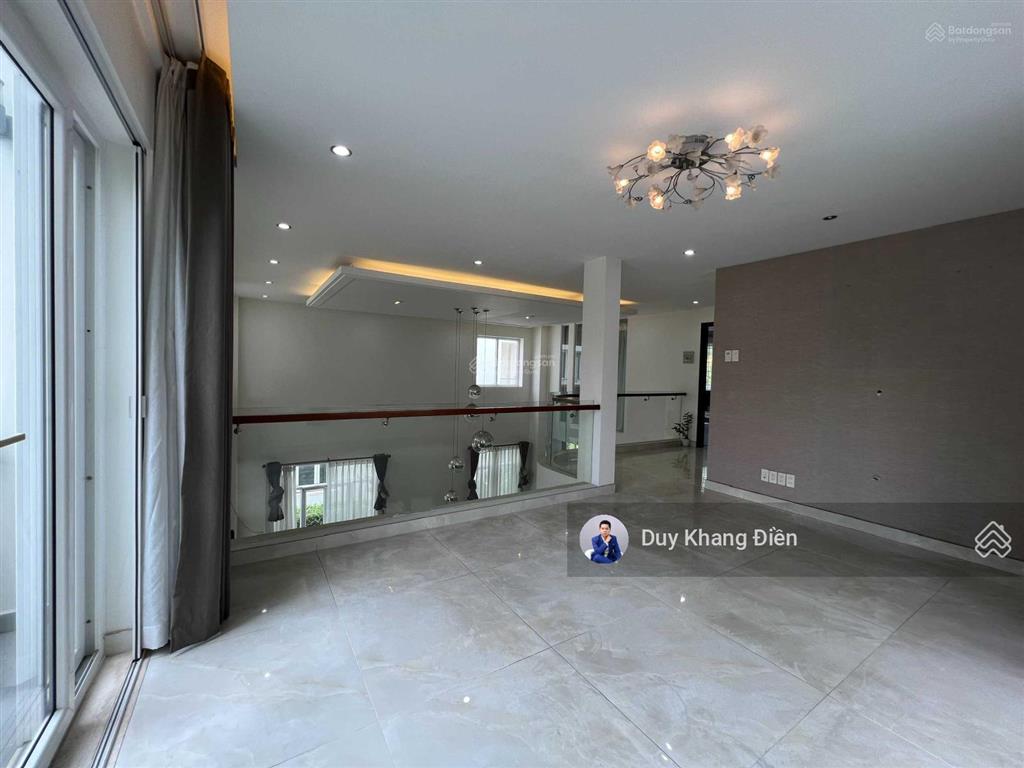 Bt đơn lập villa park q9  322m2 full nội thất  bảo vệ an ninh 24/7  full nt mới đẹp  gara ô tô