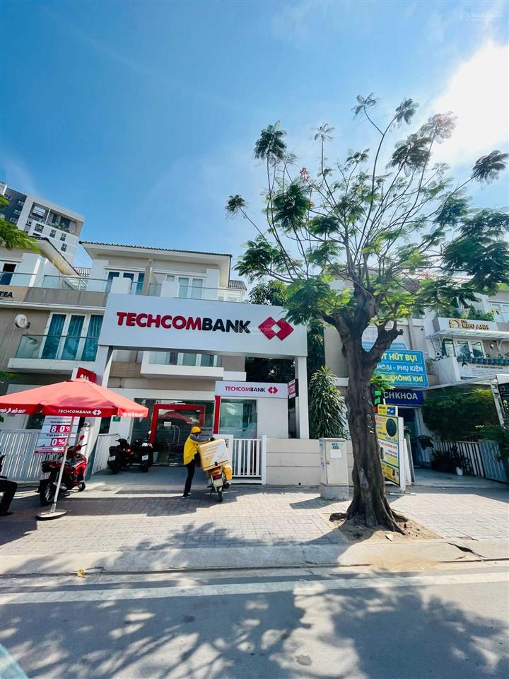 Nhà mặt tiền liên phường 5x20m  hoàn thiện cơ bản  ngay vòng xoay liên phường q9  sổ hồng cc