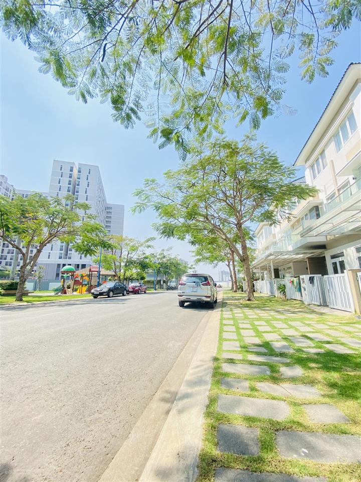 Nhà phố merita khang điền  liên phường q9  view công viên thoáng mát  bv 24/7  sân ô tô riêng