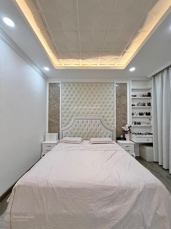 Góc sân vườn mega ruby khang điền  14x11m = 156m2  khu compound an ninh bảo vệ 24/7  full nt