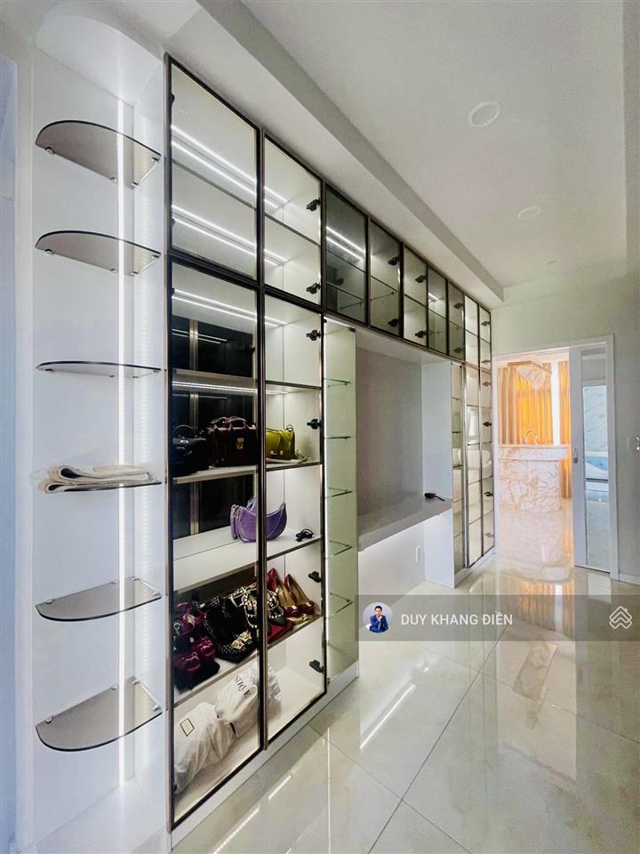 Góc sân vườn verosa khang điền  8x18,5m full nt  hđ thuê 38tr/tháng  gần hồ bơi mát mẻ  hồ cá