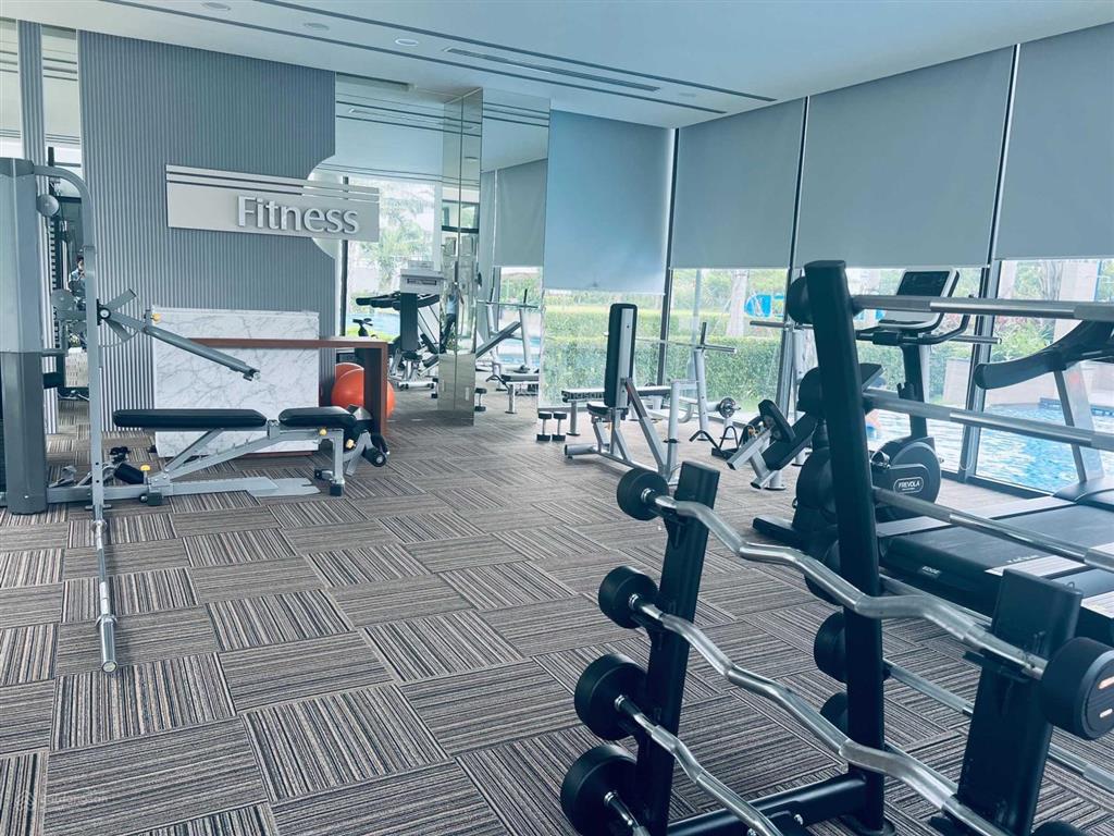 Ngộp vốn kinh doanh  cần xả gấp biệt thự mặt tiền đường 12m  có sổ