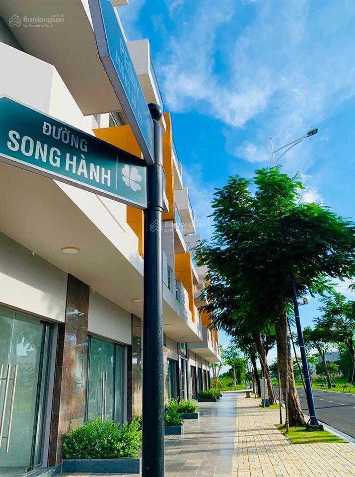 Ngộp vốn kinh doanh  cần xả gấp biệt thự mặt tiền đường 12m  có sổ