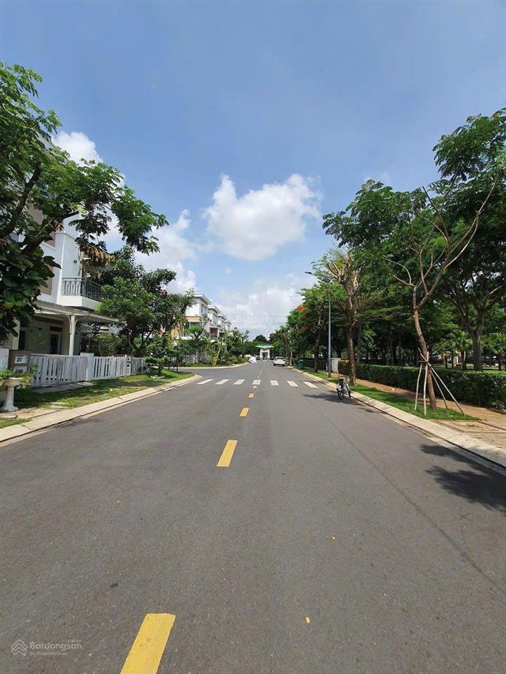 Chính chủ cần bán gấp  căn góc view công viên đã có sổ