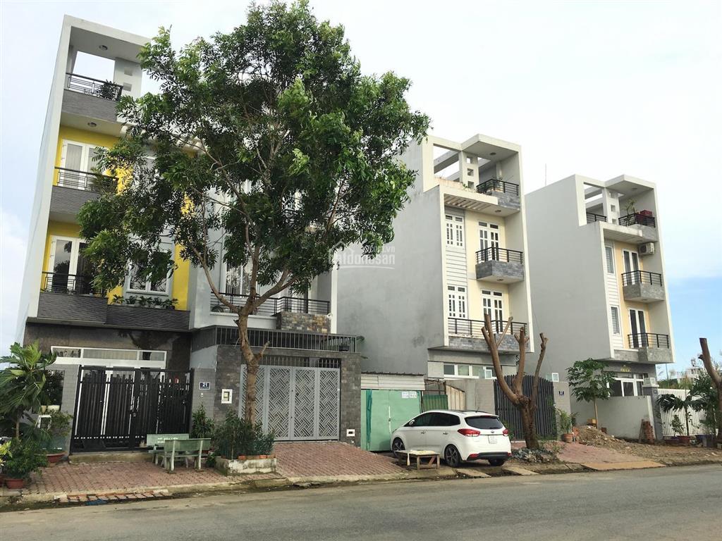 Cần tiền bán gấp 2 nền kdc làng đại học 13e intresco, phong phú, bình chánh