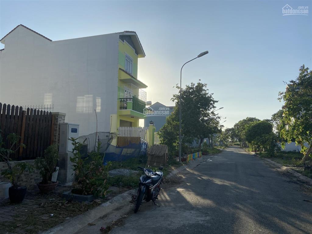 Cần tiền bán gấp 2 nền kdc làng đại học 13e intresco, phong phú, bình chánh