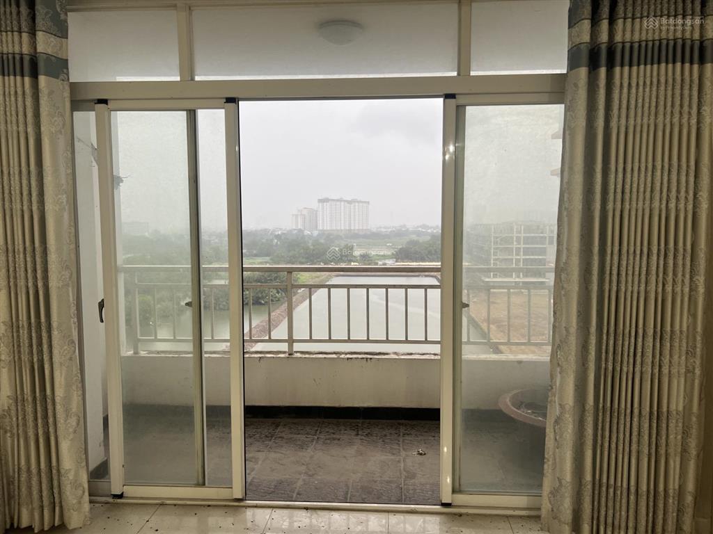 Bán ch terra rosa 92m2pn2wc căn góc. full nội thất như hình. sổ hồng. giá 3,3 tỷ.  0909 864 ***