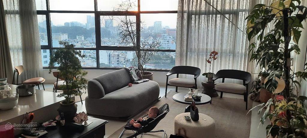 Bán căn hộ city garden 3 phòng ngủ, sổ sẵn, 141m2. giá 13.5 tỷ. full giỏ hàng 123pn