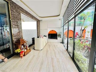 Bán nhà MTKD ngộp bank, hạ chào 10 tỷ, Lý Chính Thắng, P7, Q3, 205m2, 2 tầng, nở hậu.