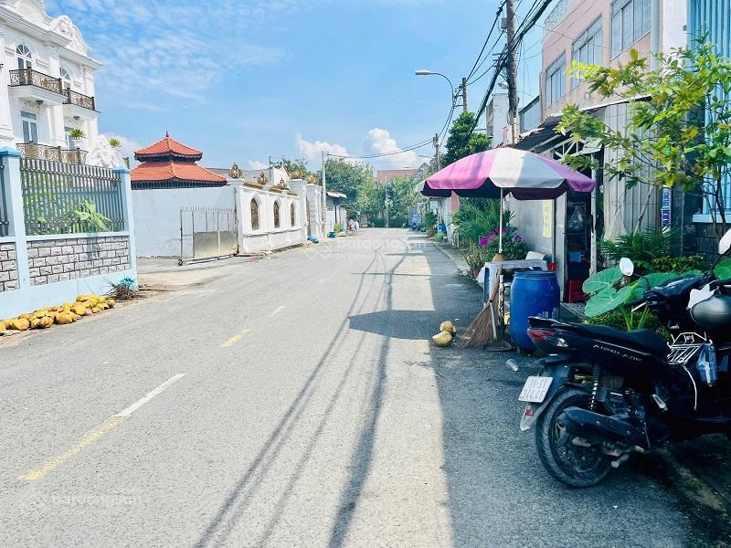 Bán nhà xưởng ful thổ mặt tiền xuân thới thượng, hóc môn, 304m2, 2 tầng, giá rẻ