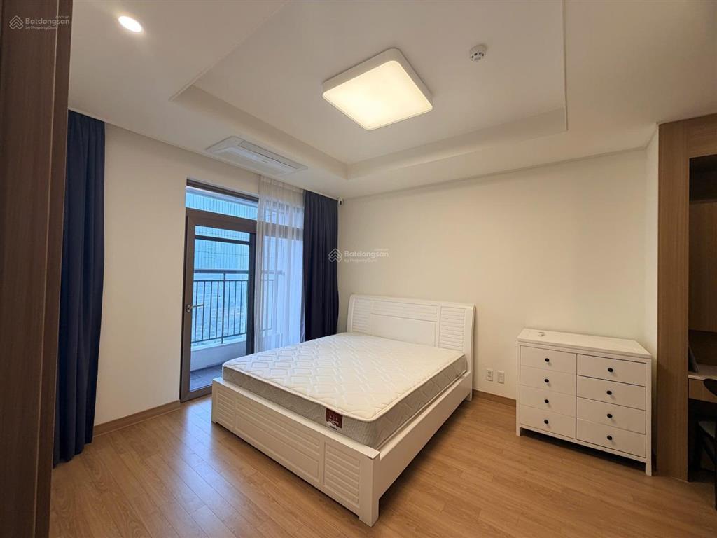 Bán căn 2pn 91m chung cư starlake tây hồ view khu biệt thự .