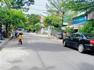 Bán gấp lô đất đẹp, đường 7m5, gần biển, đủ tiện ích xug quanh, thích hợp xây căn hộ nhà ở