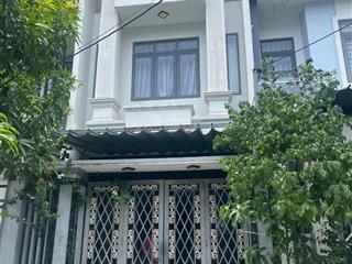 Bán gấp nhà mặt tiền 3 tầng khu an ninh, gần biển, đủ công năng, xung quanh đủ tiện ích