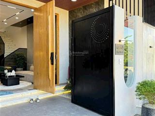 Bán nhà 3 tầng xây mới 100%, cực thoáng, nội thất cao cấp, khu vực vip liên chiểu  0937 894 ***