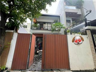 Bán gấp nhà 3 tầng mặt tiền hải châu, thiết kế hiện đại, hồ cá, đủ tiện ích xung quanh