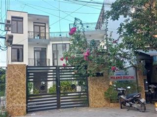 Bán gấp nhà 3 tầng mặt tiền biệt thự sân vườn, nở hậu, khu dân cư đông đúc, đủ công năng, giá tốt
