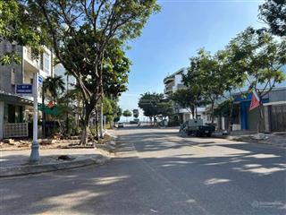 Bán gấp nhà mặt tiền phùng hưng, khu dân cư an ninh, hướng tây mát mẻ, vị trí cực đẹp, gần biển