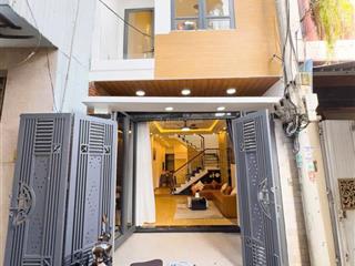 Bán gấp nhà 2 tầng đủ công năng, khu dân cư đông đúc, lợp tôn chống nóng, giá tốt