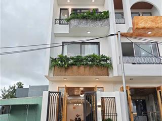 Bán gấp nhà view biển nguyễn tất thành, dân trí cao, thiết kế đẹp, full nội thất, dòng tiền 20tr/th