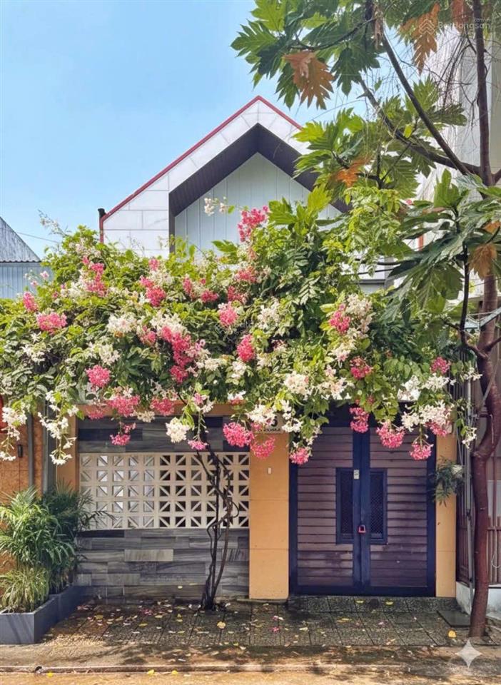 Bán gấp mặt tiền hải châu, ở hoặc cho thuê, đủ tiện ích xung quanh, giá tốt
