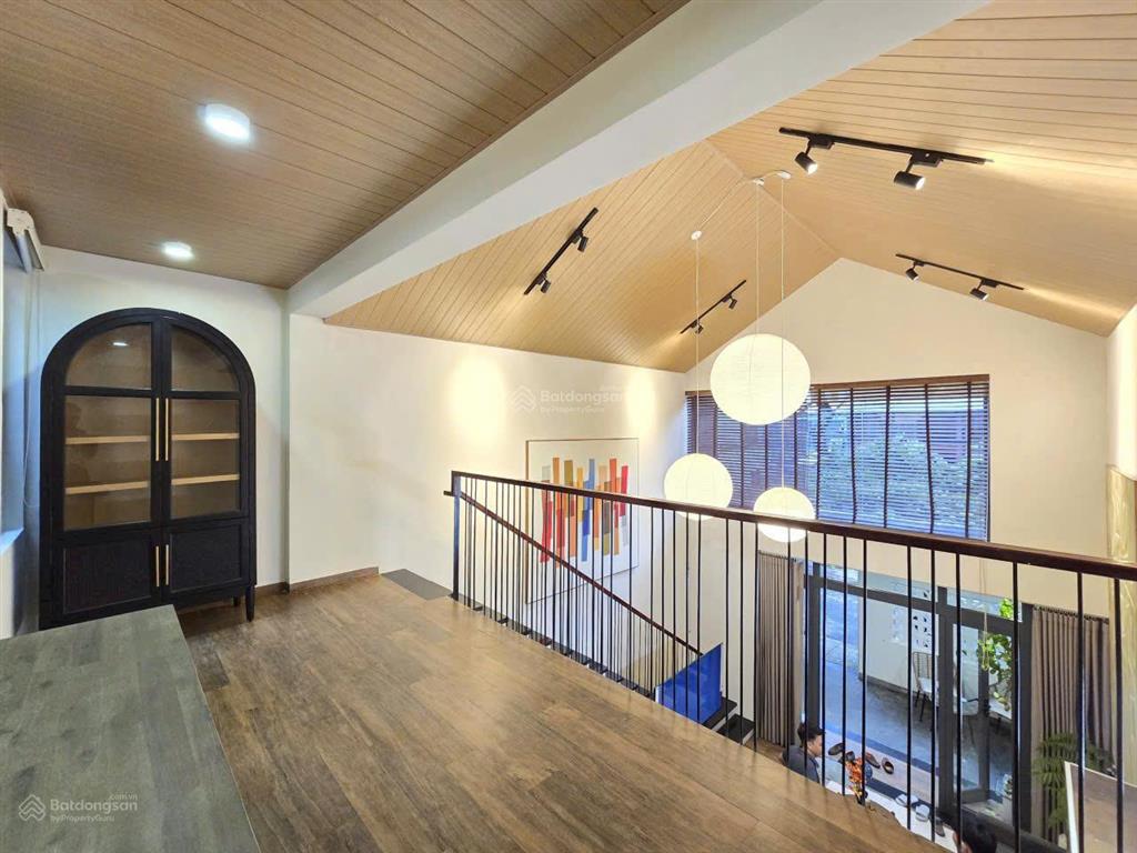 Bán gấp mặt tiền hải châu, ở hoặc cho thuê, đủ tiện ích xung quanh, giá tốt