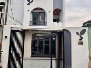 Bán gấp nhà vị trí trung tâm liên chiểu, khu dân trí cao, sạch đẹp, đủ tiện ích, full nội thất