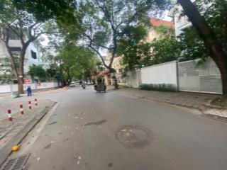 Bán biệt thự song lập kđt văn quán. mặt tiền 10m, đường nội khu 12m, có vỉa hè. giá chỉ 230tr/m2
