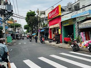 Bán nhà gần chợ nguyễn sơn 6,5x12m . căn góc lộ giới ít . hẻm xe hơi đậu cửa