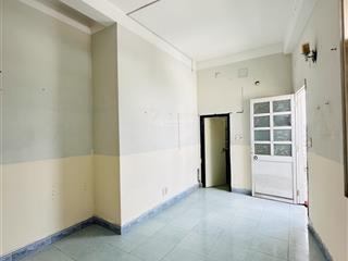 Bán căn góc 6 tầng  14p  7x18m nh 7,5m, thuê 4050tr/th, hẻm thông xe tải, khu luỹ bán bích