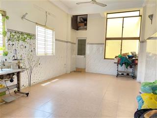 Bán nhà 4 tầng 4x22m  5pn 5wc . hẻm đẹp 6m . khu thoại ngọc hầu gần mũi tàu . tiện làm chdv