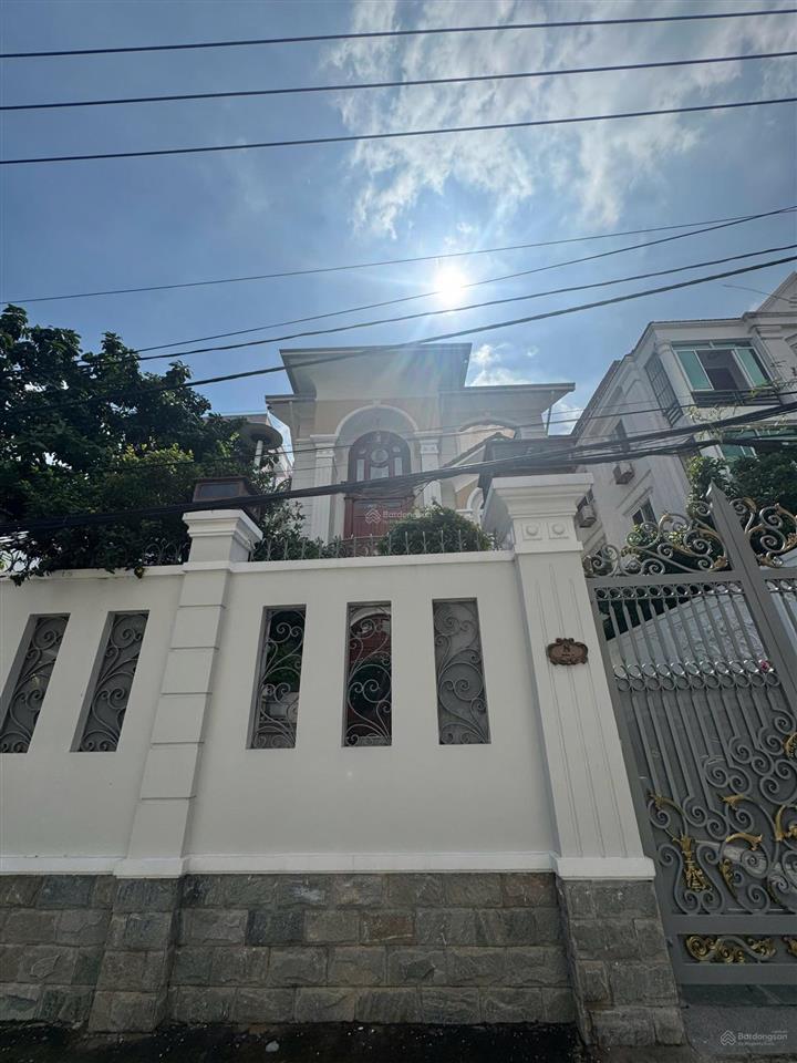 Cực phẩm villa 353m2, 14x26m  hầm + 3 lầu  trục quốc hương  p. thảo điền