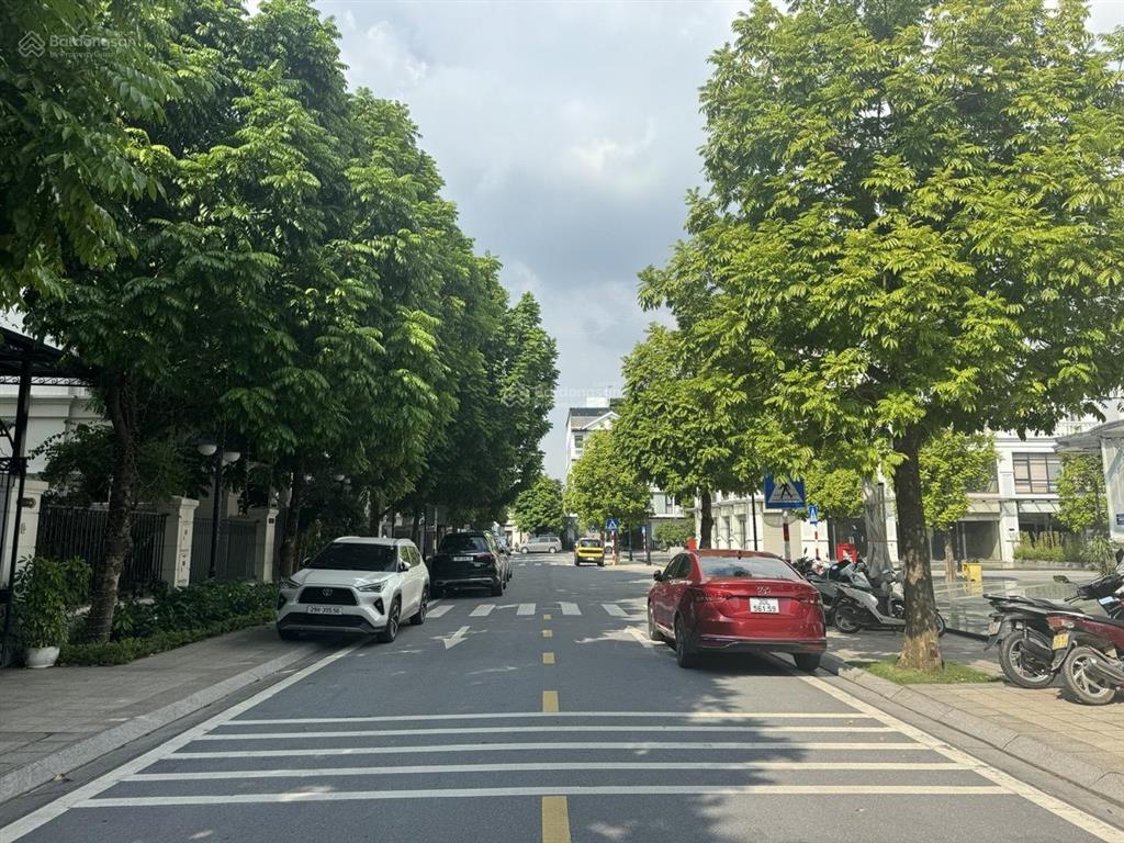 Bán căn song lập phân khu sao biển, trục đường thông, hướng đông nam  31.x tỷ bp