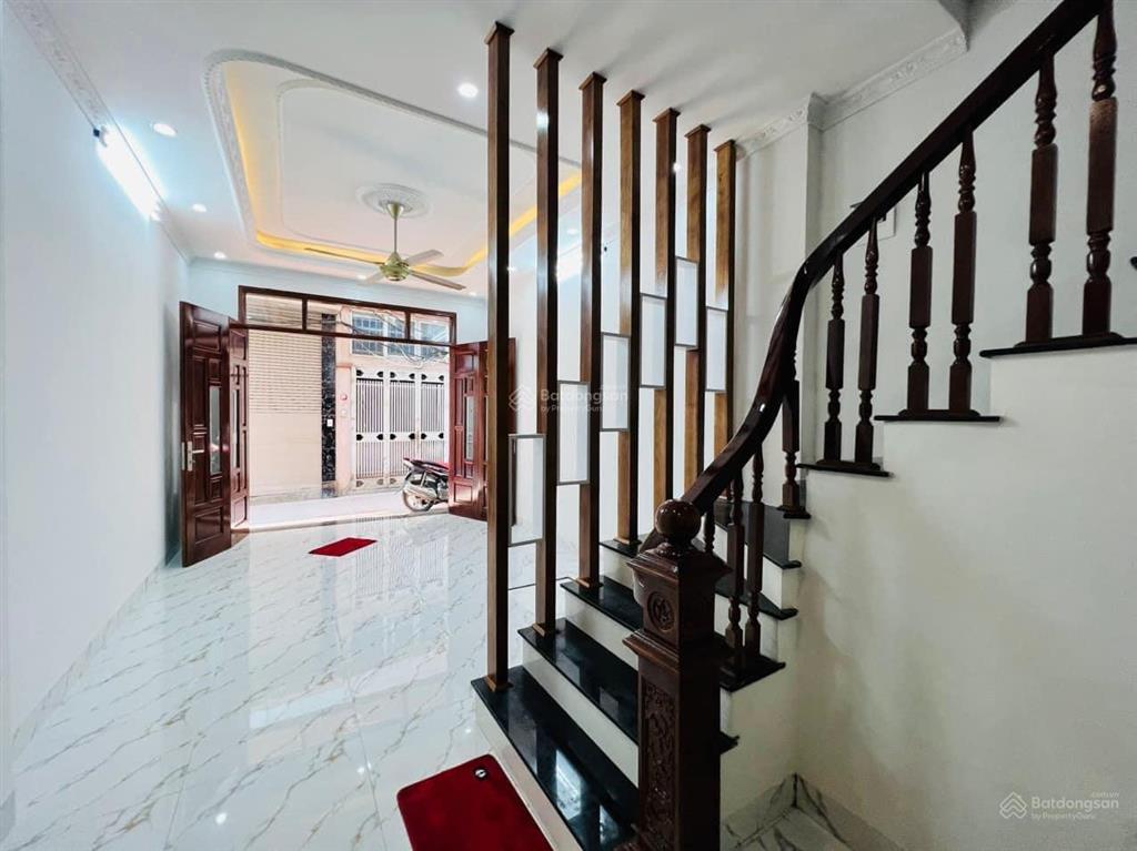 Bán nhà thượng cát lô gócô tô đỗ cửa ,các phòng đều thoáng sáng nhỉnh 5 tỷ.