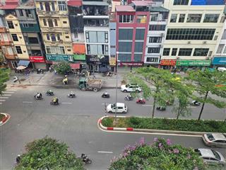 Cần bán nhà mặt phố đào tấn quận ba đình, dt 55m x 5 tầng, mt 5,5m ,vỉa hè rộng, kinh doanh sầm uất