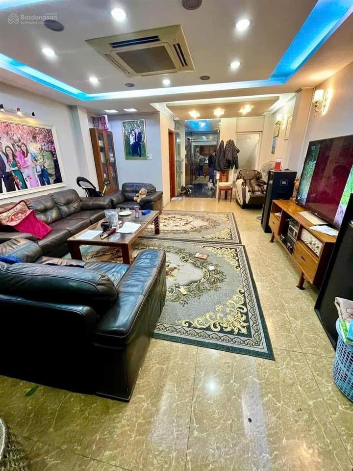 Chính chủ cần bán nhà mặt phố hàng nón quận hoàn kiếm ,dt 35m x 5 tầng, kd sầm uất, vỉa hè rộng
