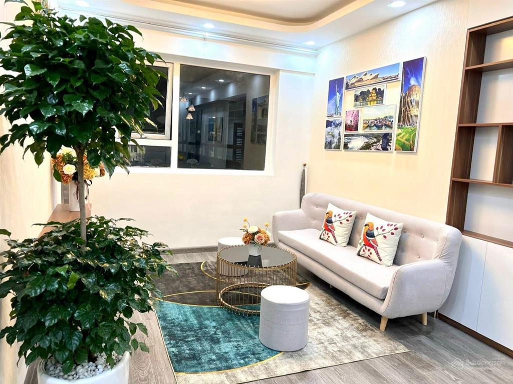 Tôi chính chủ bán căn 65m2, tòa ban cơ yếu chính phủ giá 5,5 tỷ full nội thất