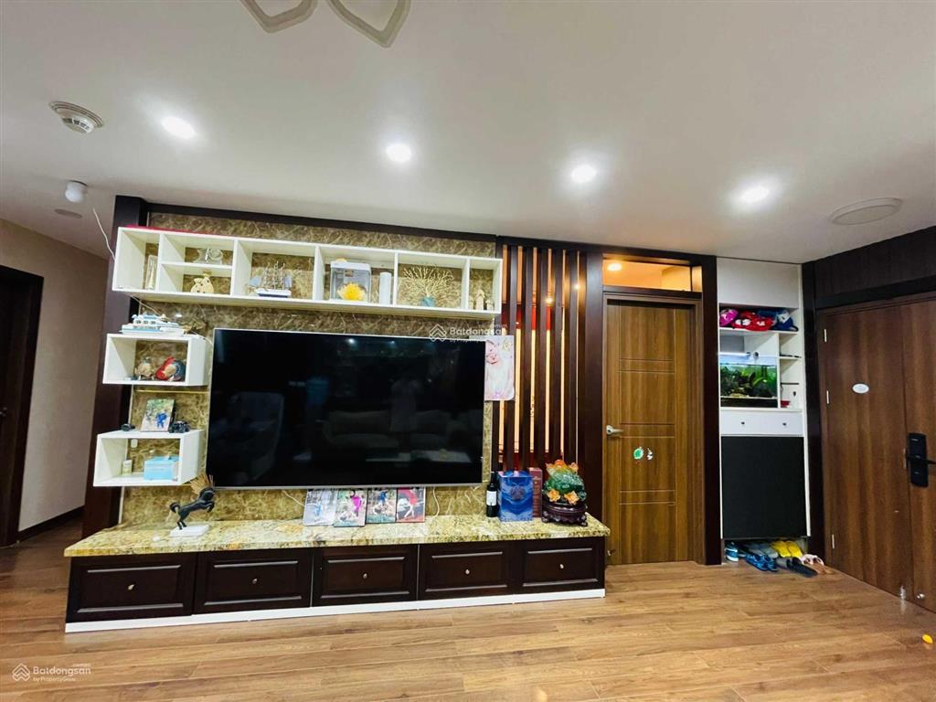 Tôi chính chủ cần bán căn chung cư star tower 283 khương trung, 3 phòng ngủ, 2 vs, giá 7,2 tỷ