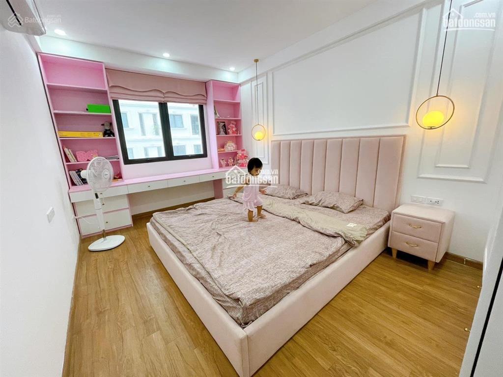 Tôi chính chủ bán cc golden palm lê văn lương  3 ngủ, 125m2, giá 13 tỷ full đồ nội thất đẹp