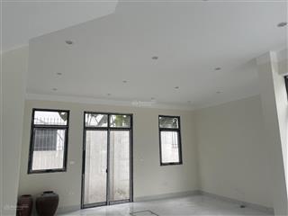 Cho thuê nguyên căn biệt thự hoàn thiện mới đẹp, full điều hoà, tại kđtm dương nội