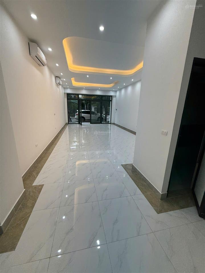 Giá 20tr cho thuê shophouse 5 tầng hoàn thiện đẹp long lanh rẻ nhất vinhomes gia lâm hà nội