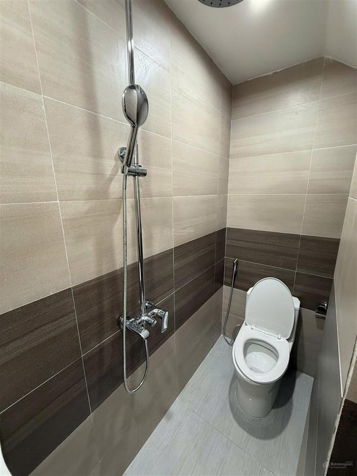 Giá 20tr cho thuê shophouse 5 tầng hoàn thiện đẹp long lanh rẻ nhất vinhomes gia lâm hà nội