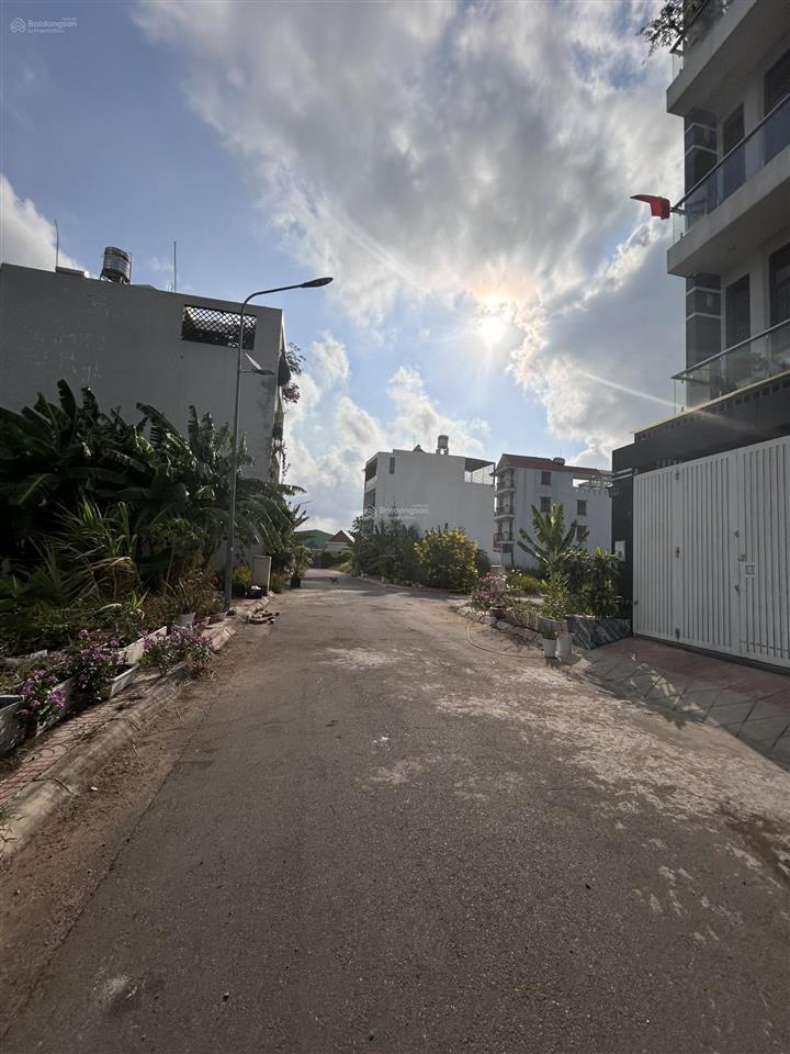 Chính chủ bán đất xã tân kiên  đường dương đình cúc  5x23,8m  117m2  vị trí đẹp